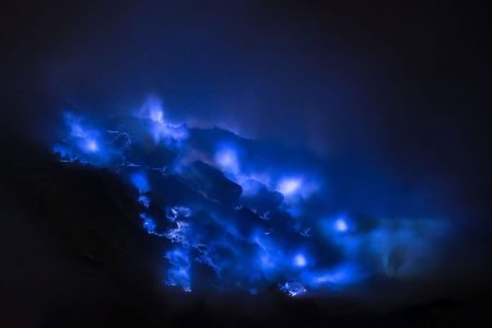 ✨Discovering the Mystical Wonders of Ijen Crater: A Journey Through Fire and Sulfur